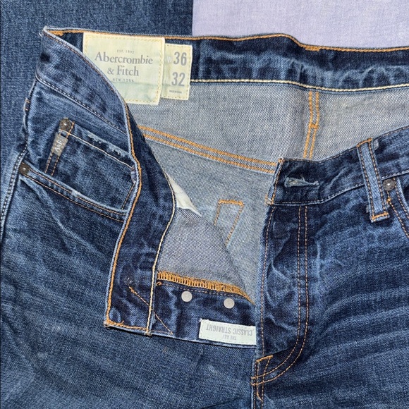 Abercrombie & Fitch Dark Blue Relaxed Jeans - Picture 3 of 5